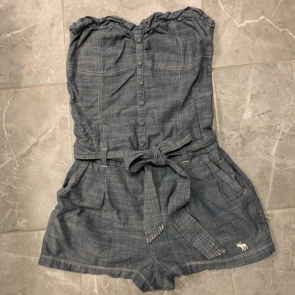 Abercrombie & Fitch Chambray Romper - Picture 2 of 9